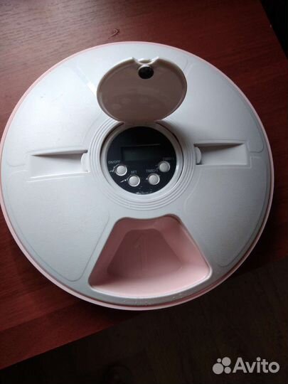 Автоматическая кормушка для животных