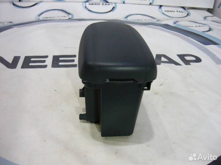 Подлокотник передний Kia Sportage SL D4HA 2011