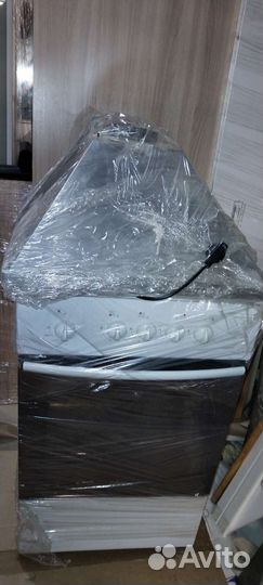 Комплект Газовая плита бу и вытяжка бу