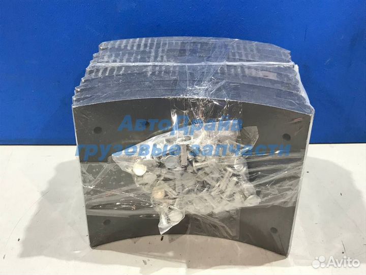 Накладки тормозные hino 500 передние комплект на ось