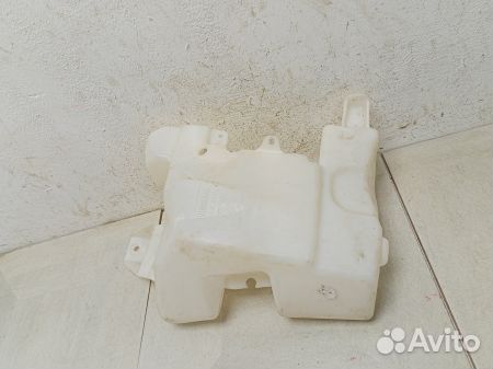 Бачок омывателя Ниссан