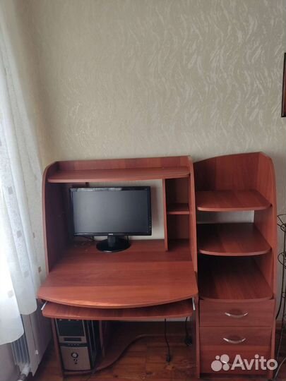 Компьютерный стол