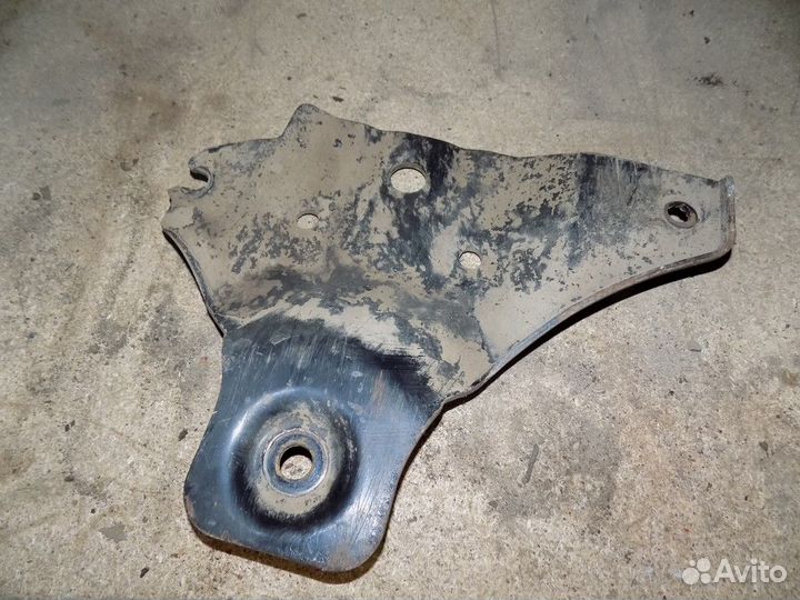 Кронштейн передней балки Aveo (T250) 2005-2011