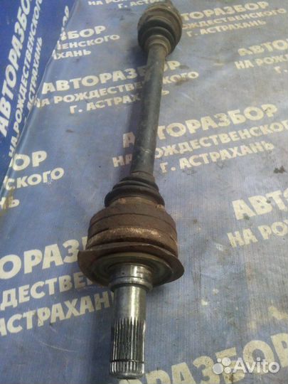 Задний левый привод Bmw E65 седан N62B44 2004