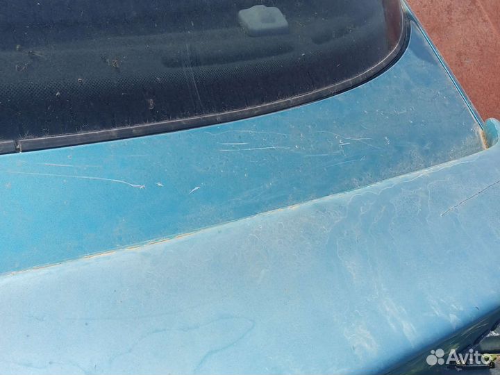 Крышка багажника Hyundai Lantra