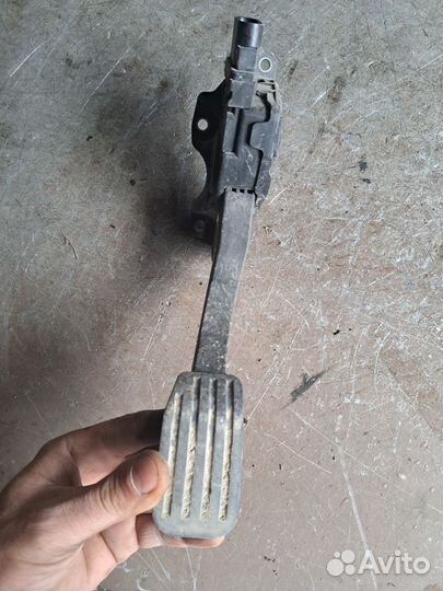 Педаль газа Ford Mondeo
