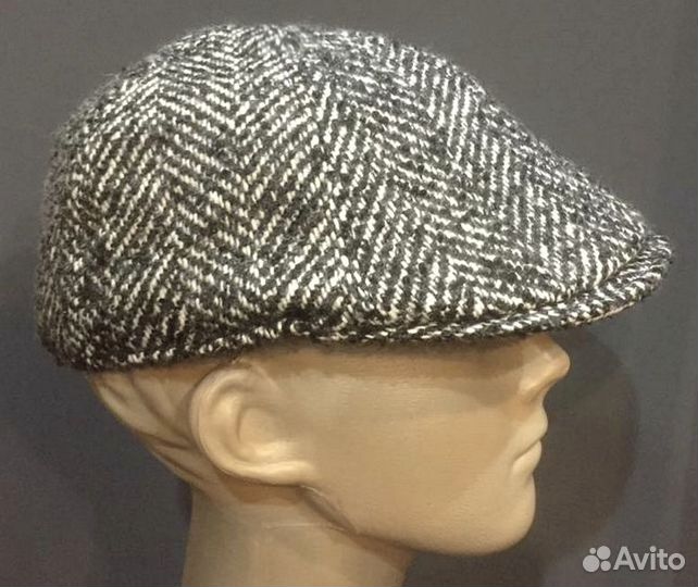 Кепка уточка черно-белая (новая)