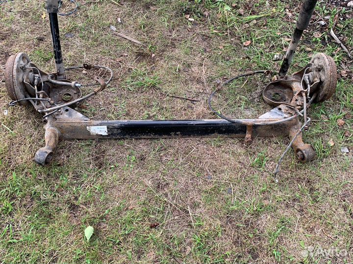 Kia rio 2 задняя балка в сборе подрамник