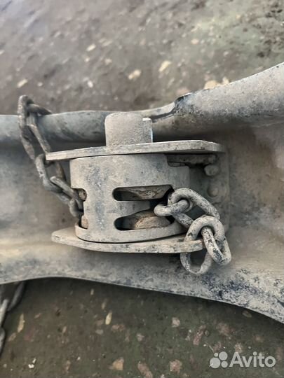 Кронштейн запасного колеса Тойота Лэнд Крузер