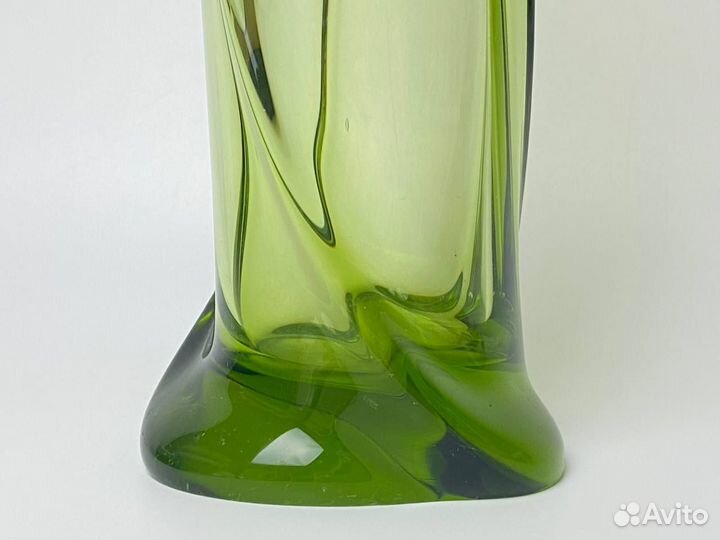 Винтажная ваза для цветов Цветное стекло