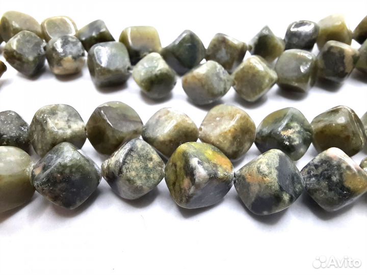 Бусы из Натурального камня Лабрадорит и Гроссуляр