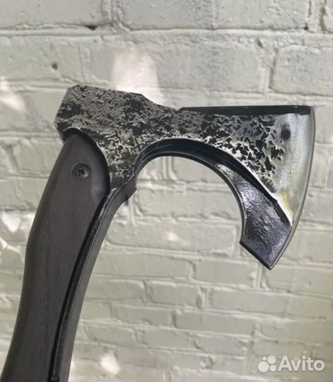 Топор кованый мощный статный с чехлом