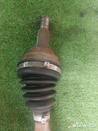 Привод Renault Logan 1.6 2017