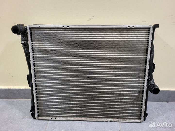 Радиатор Оригинал BMW X3 E83 2.0 3.0 17113400013