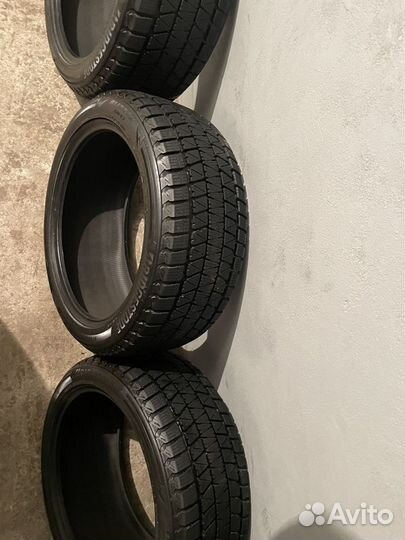 Bridgestone Blizzak DM-V3 295/40 R21