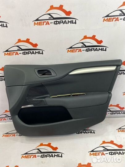 Обшивка боковой двери передняя правая Citroen С4