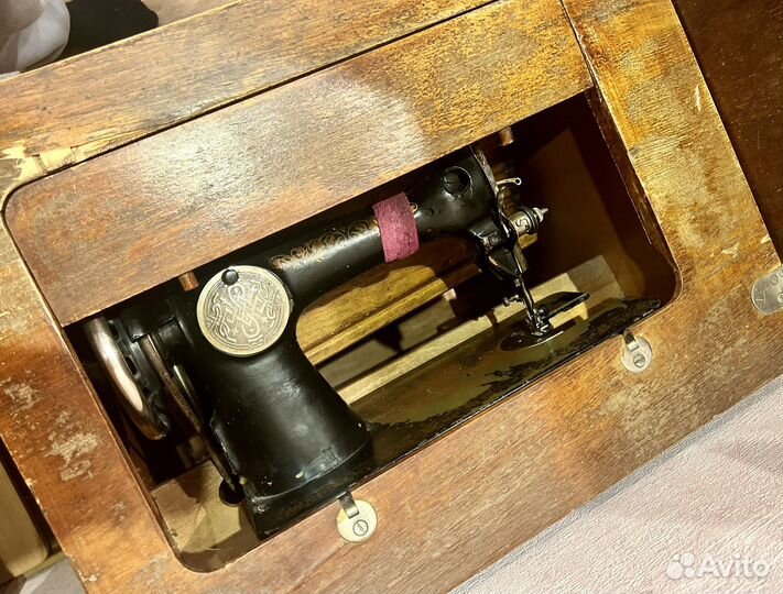 Швейная машина