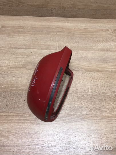 Накладка правого зеркала Ауди A4 B8