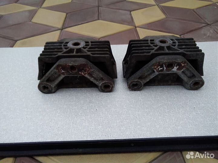 Подушка двигателя mercedes