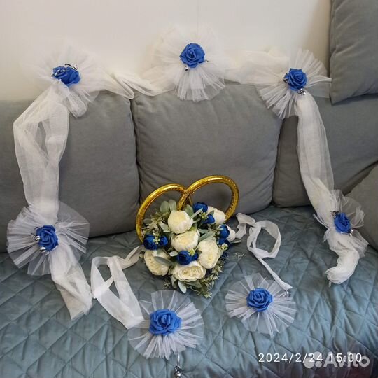 Свадебное украшение на машину