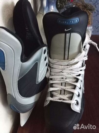 Хоккейные коньки nike