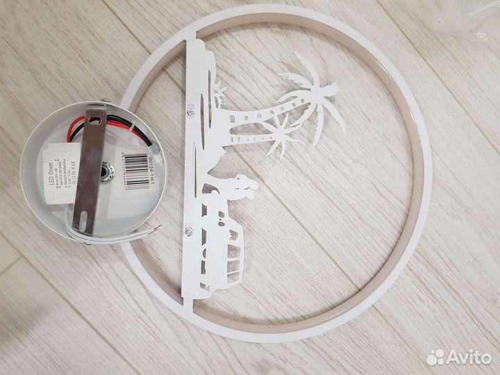 Настенный светильник бра