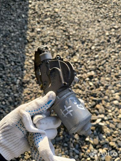 Toyota Corolla E 150 моторчик дворников с трапеции