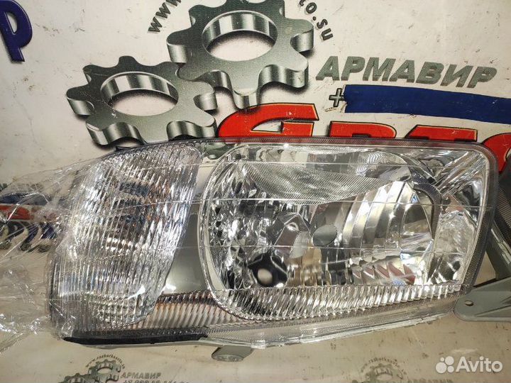 Фара передняя левая Hyundai Accent