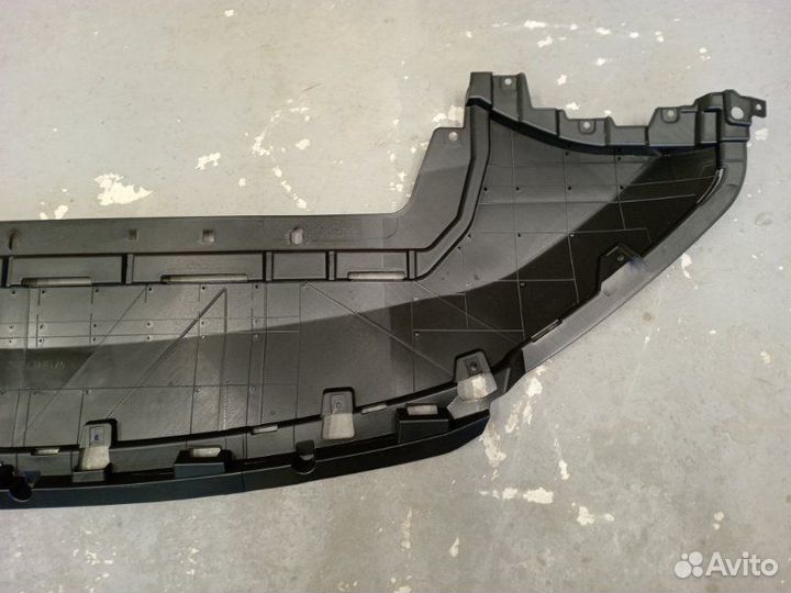 Пыльник бампера передний Geely Monjaro