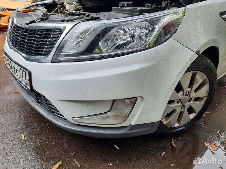 Передний бампер kia rio 3 белый до рестайлинг