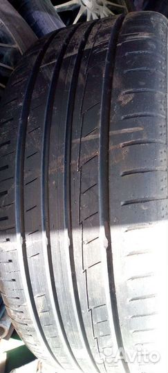 Yokohama 104ZR 225/50 R17 98B