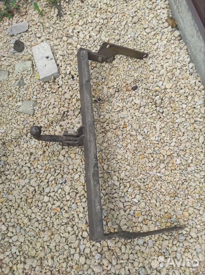 Фаркоп на renault logan