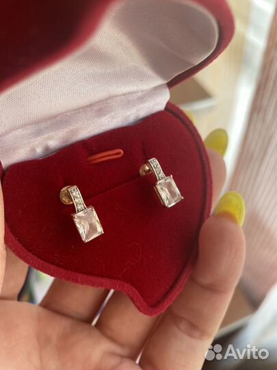 Золотые серьги