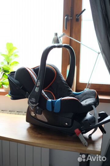 Britax Romer Baby-Safe Plus II SHR с базой Isofix