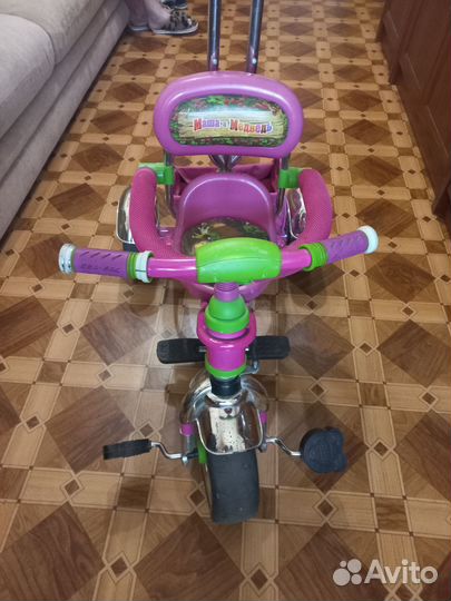 Трехколесный велосипед с ручкой