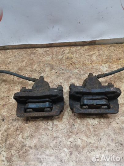 Тормозные суппорта заднее Kia Sportage 2 SUV 2.0