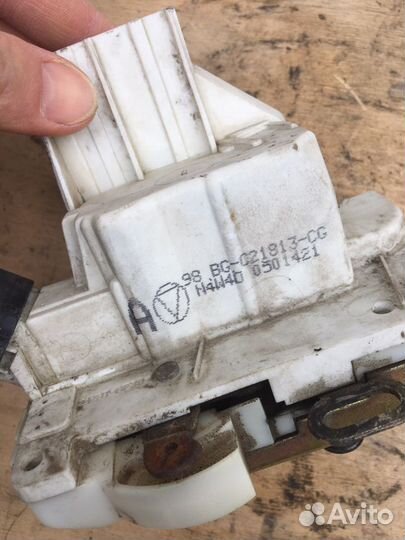 Форд Фокус-1 Американец замок водительской двери