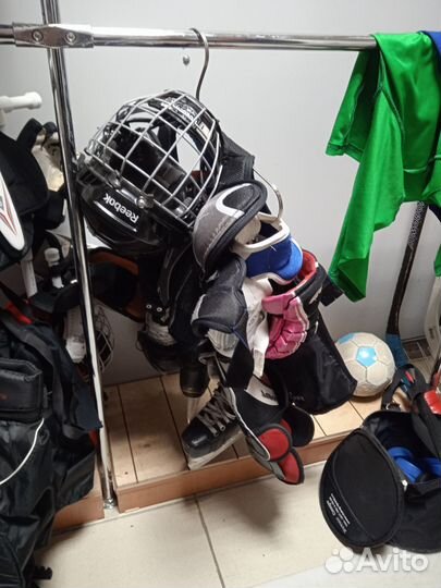 Вешалка для хоккейной формы