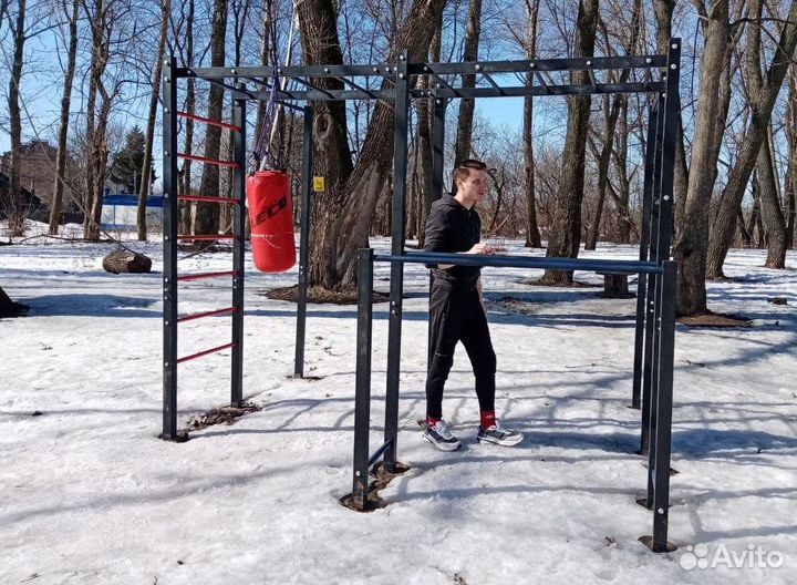 Уличный спортивный комплекс для детей и взрослых