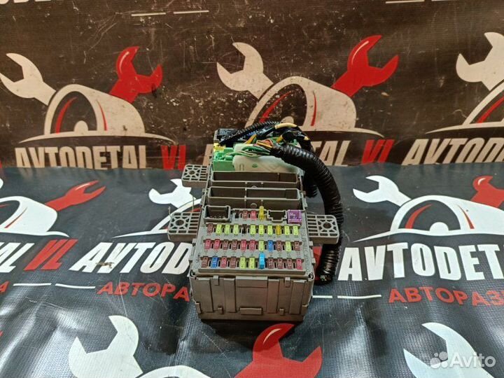 Блок предохранителей Honda Civic 8 5D FN R18A2