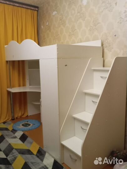 Детская кровать, чердак