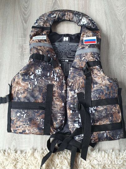 Спасательный жилет