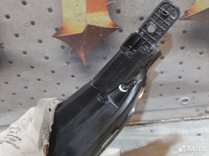 Фара правая Kia Rio 4