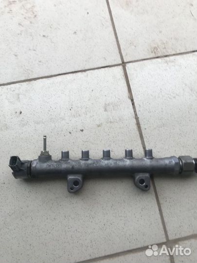 Топливная рампа toyota land cruiser 150 2.8 td