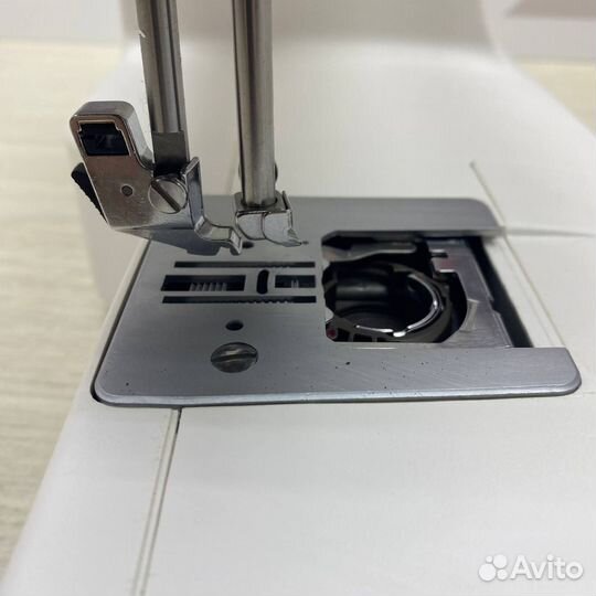 Швейная машина Toyota SPA 15 R