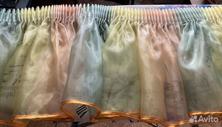 Штора-ламбрекен из трёхцветной органзы новая