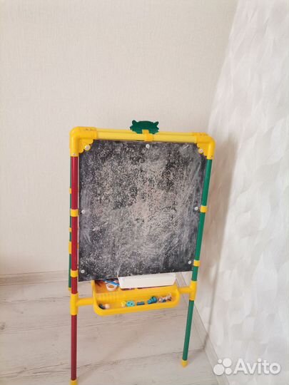 Мольберт детский двухсторонний
