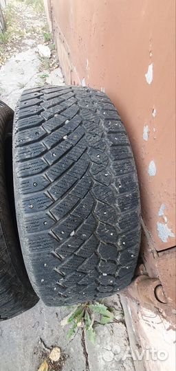 Gislaved Nord Frost 200 215/55 R17