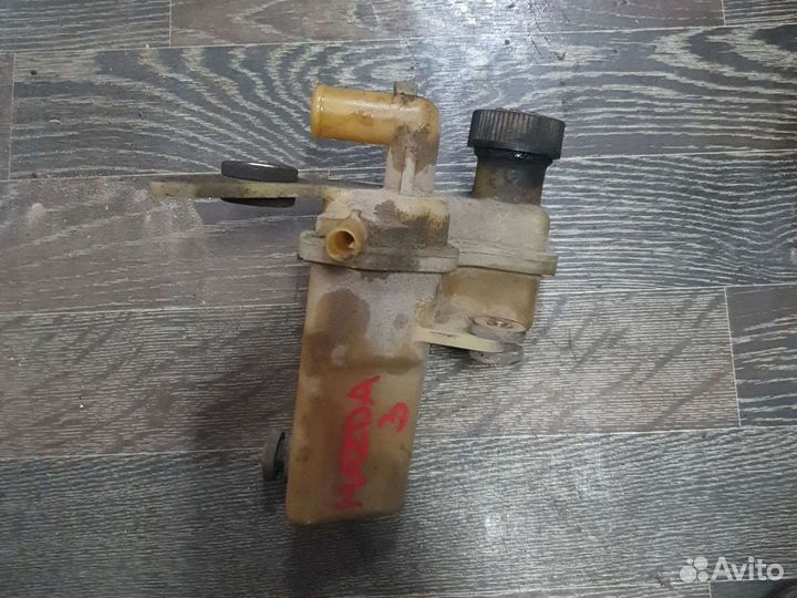 Бачок гур Мазда 3 BK бк