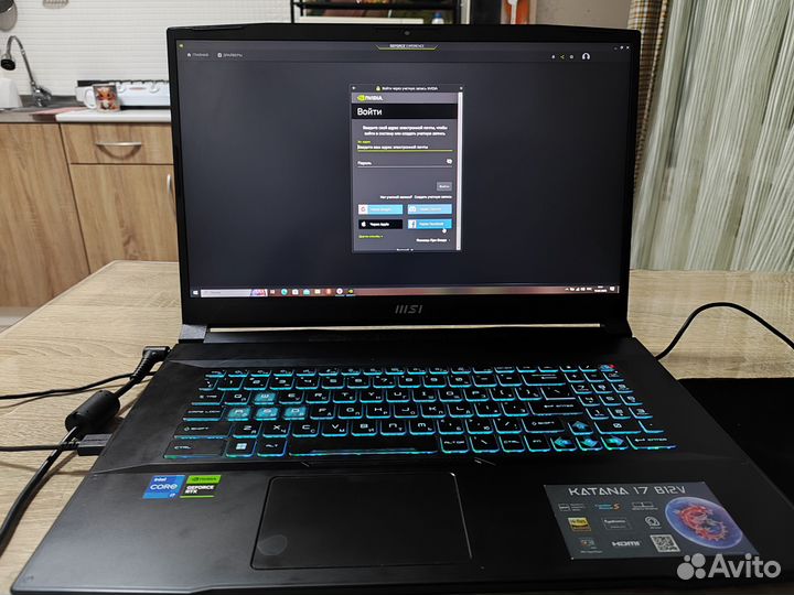 Продам Игровой ноутбук katana 17 B12V